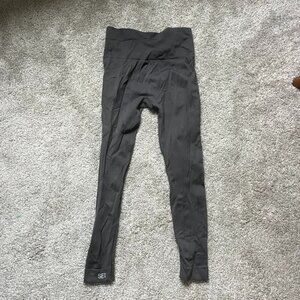 SET Active - Sculptflex Leggings - Size Small